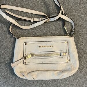 VINTAGE MICHAEL KORS PEBBLED LEATHER CROSSBODY BAG